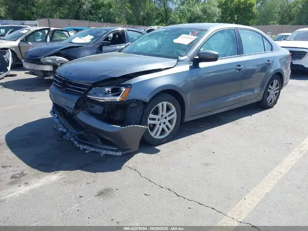 3VW2B7AJ2JM212803 2018 VOLKSWAGEN JETTA - Image 2