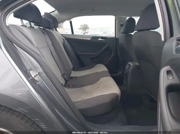 3VW2B7AJ2JM214566 2018 VOLKSWAGEN JETTA - Image 8