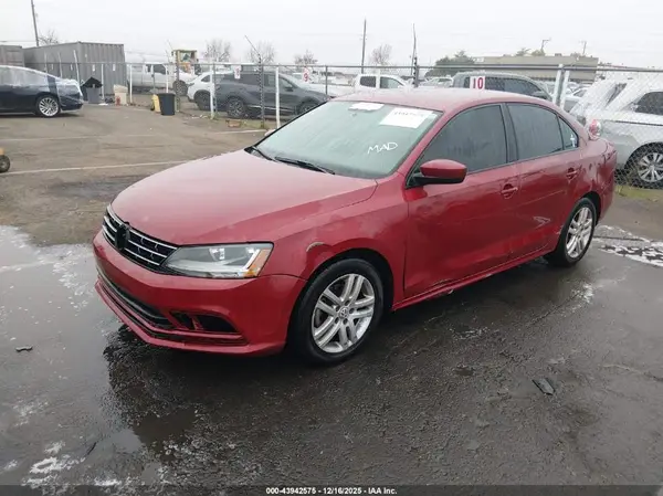 3VW2B7AJ2JM220576 2018 VOLKSWAGEN JETTA - Image 2