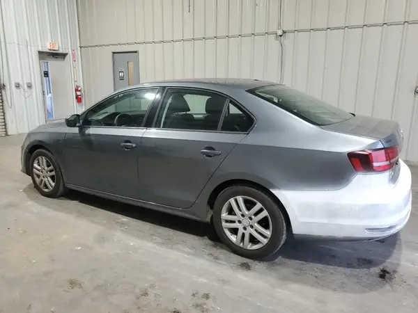 3VW2B7AJ2JM223865 2018 VOLKSWAGEN JETTA - Image 2