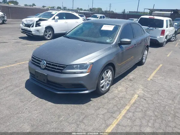 3VW2B7AJ2JM228161 2018 VOLKSWAGEN JETTA - Image 2