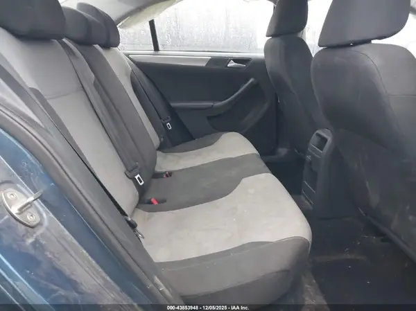 3VW2B7AJ2JM238687 2018 VOLKSWAGEN JETTA - Image 8
