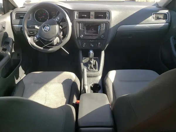 3VW2B7AJ2JM243274 2018 VOLKSWAGEN JETTA - Image 8