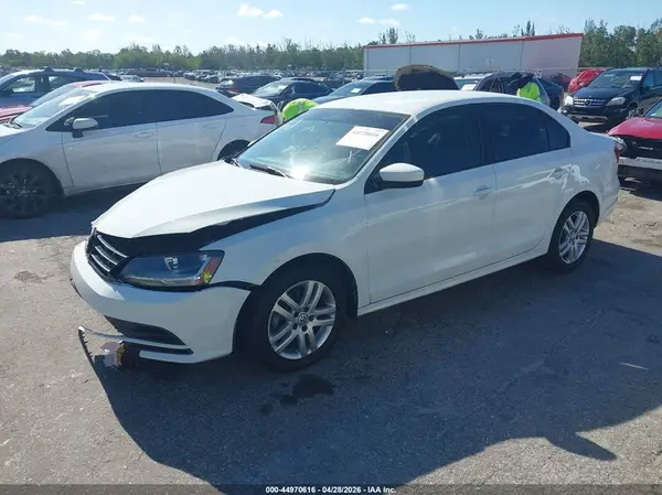 3VW2B7AJ2JM254503 2018 VOLKSWAGEN JETTA - Image 2