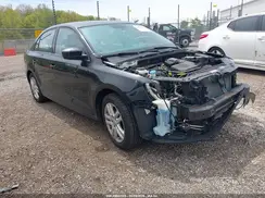 3VW2B7AJ2JM261368 2018 VOLKSWAGEN JETTA
