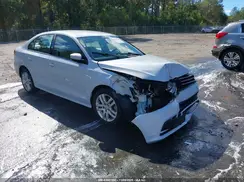 3VW2B7AJ2JM263010 2018 VOLKSWAGEN JETTA
