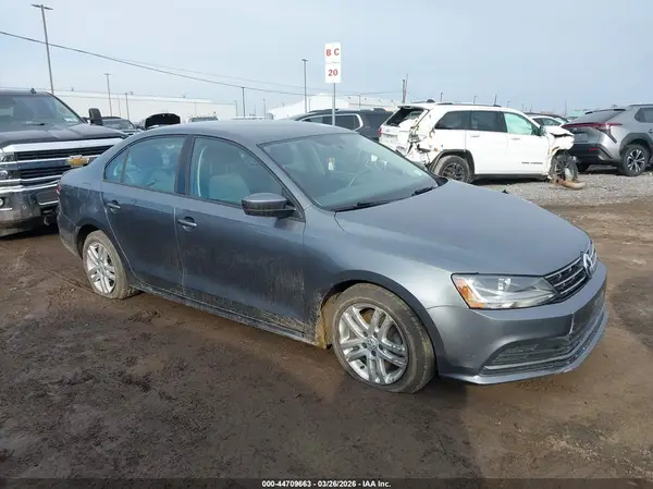 3VW2B7AJ2JM263556 2018 VOLKSWAGEN JETTA - Image 1