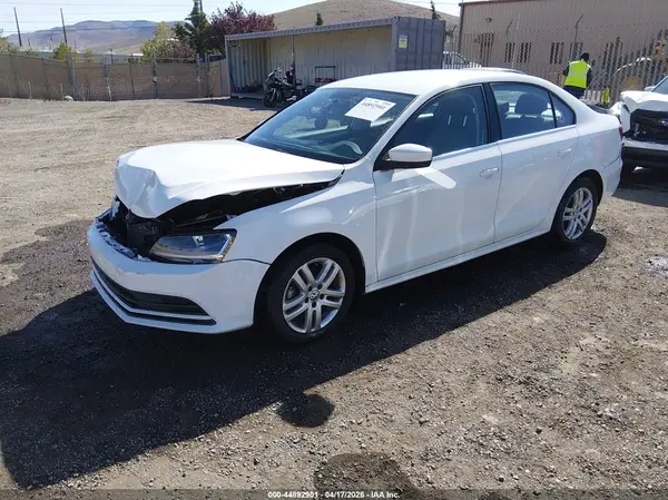 3VW2B7AJ3HM209211 2017 VOLKSWAGEN JETTA - Image 2
