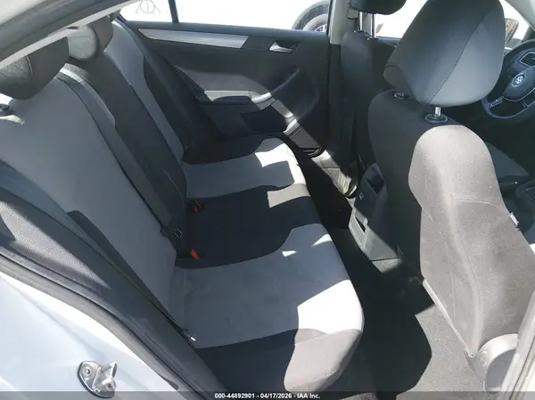 3VW2B7AJ3HM209211 2017 VOLKSWAGEN JETTA - Image 8