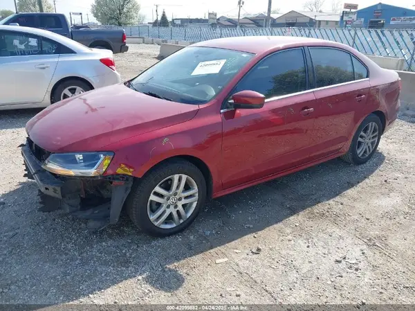 3VW2B7AJ3HM212125 2017 VOLKSWAGEN JETTA - Image 2