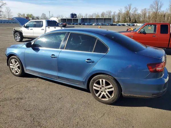 3VW2B7AJ3HM213159 2017 VOLKSWAGEN JETTA - Image 2