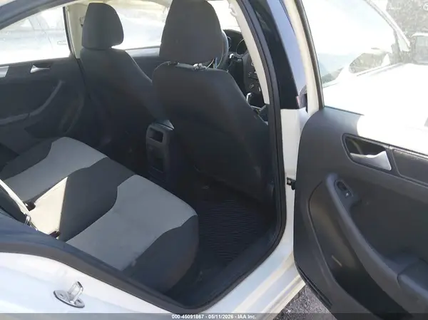 3VW2B7AJ3HM214067 2017 VOLKSWAGEN JETTA - Image 8