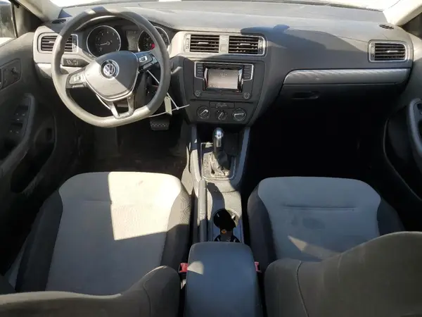 3VW2B7AJ3HM217602 2017 VOLKSWAGEN JETTA - Image 8