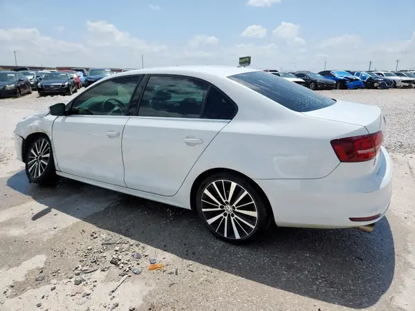 3VW2B7AJ3HM228941 2017 VOLKSWAGEN JETTA - Image 2