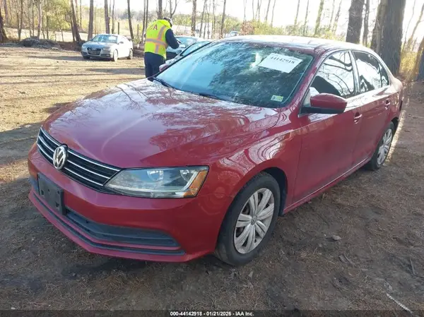 3VW2B7AJ3HM230110 2017 VOLKSWAGEN JETTA - Image 2