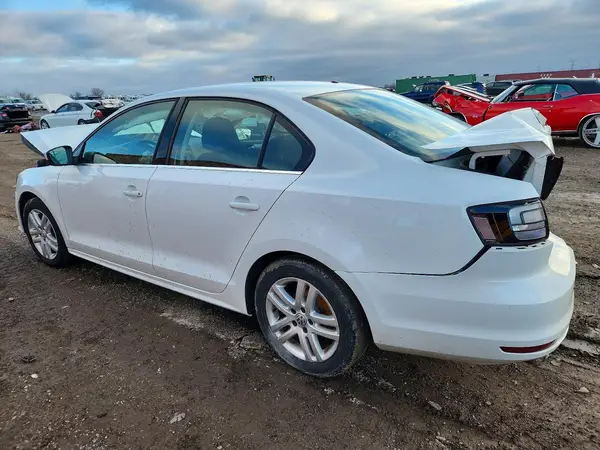3VW2B7AJ3HM230589 2017 VOLKSWAGEN JETTA - Image 2
