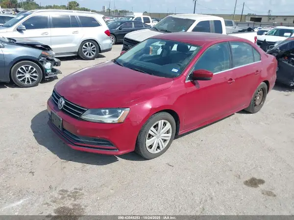 3VW2B7AJ3HM232391 2017 VOLKSWAGEN JETTA - Image 2