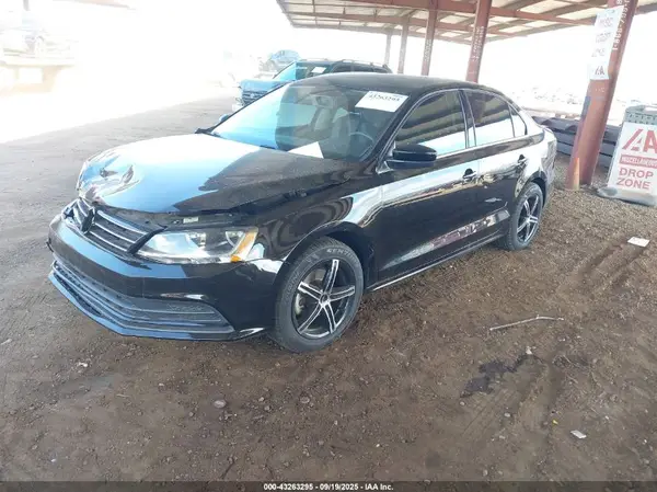 3VW2B7AJ3HM232729 2017 VOLKSWAGEN JETTA - Image 2