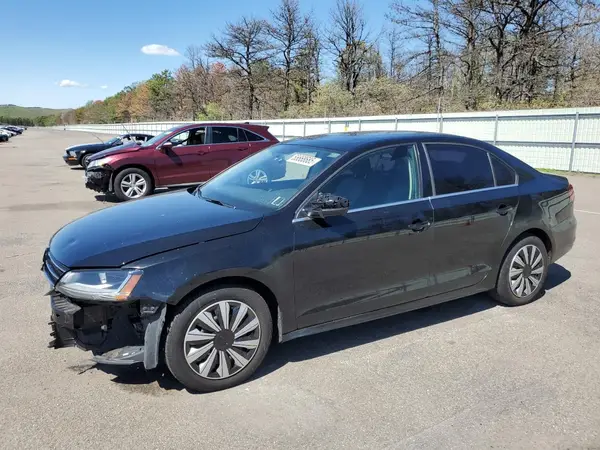 3VW2B7AJ3HM237011 2017 VOLKSWAGEN JETTA - Image 1