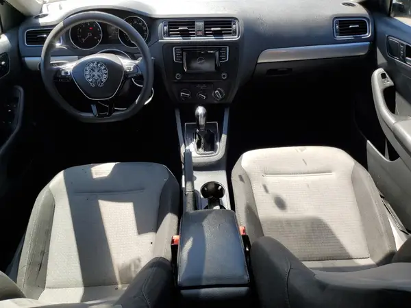 3VW2B7AJ3HM237011 2017 VOLKSWAGEN JETTA - Image 8
