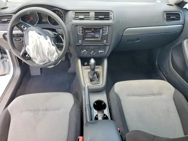 3VW2B7AJ3HM246064 2017 VOLKSWAGEN JETTA - Image 8