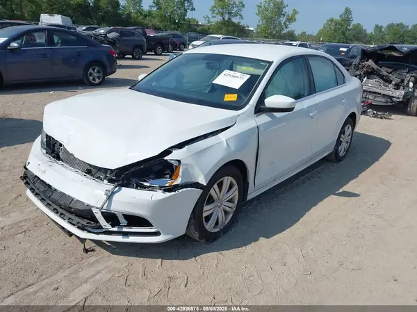 3VW2B7AJ3HM250650 2017 VOLKSWAGEN JETTA - Image 2