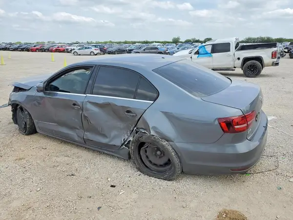 3VW2B7AJ3HM253791 2017 VOLKSWAGEN JETTA - Image 2
