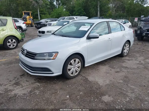 3VW2B7AJ3HM259638 2017 VOLKSWAGEN JETTA - Image 2