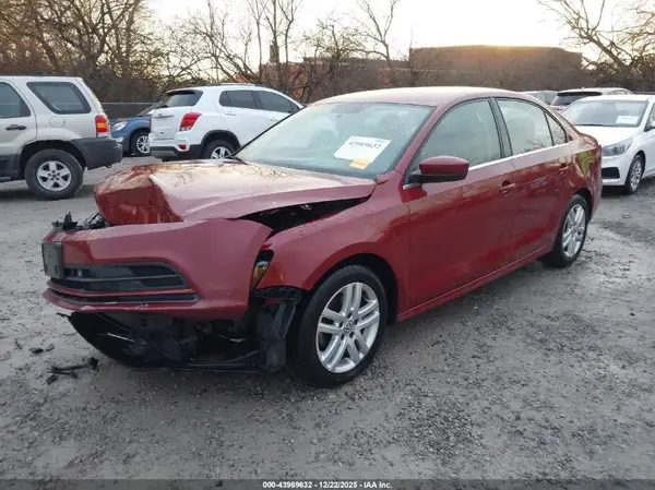 3VW2B7AJ3HM261258 2017 VOLKSWAGEN JETTA - Image 2
