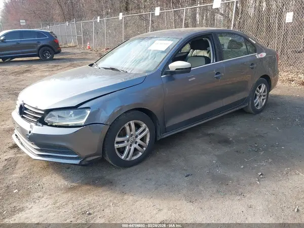 3VW2B7AJ3HM265035 2017 VOLKSWAGEN JETTA - Image 2