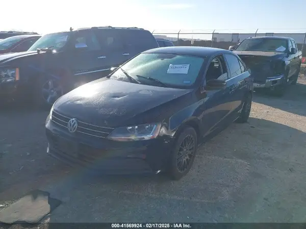 3VW2B7AJ3HM277203 2017 VOLKSWAGEN JETTA - Image 2