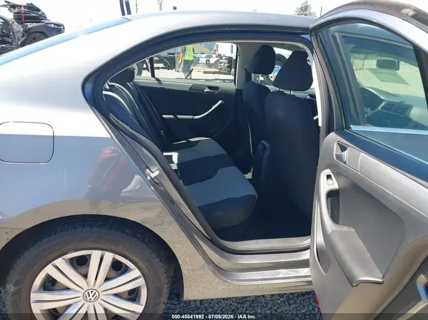 3VW2B7AJ3HM279338 2017 VOLKSWAGEN JETTA - Image 8
