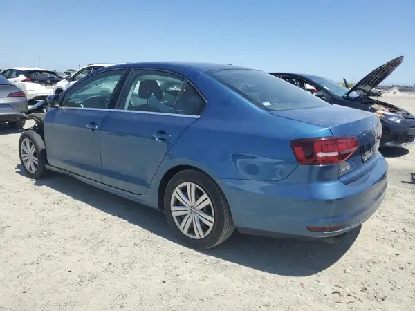 3VW2B7AJ3HM281672 2017 VOLKSWAGEN JETTA - Image 2