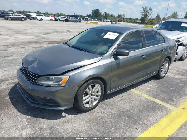 3VW2B7AJ3HM288024 2017 VOLKSWAGEN JETTA - Image 2