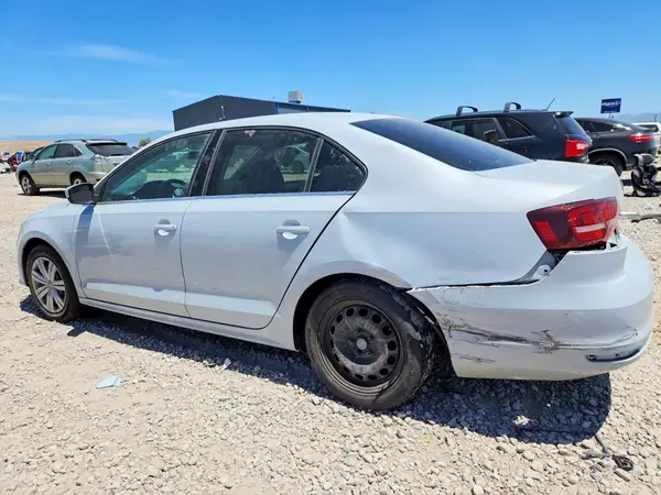 3VW2B7AJ3HM291764 2017 VOLKSWAGEN JETTA - Image 2