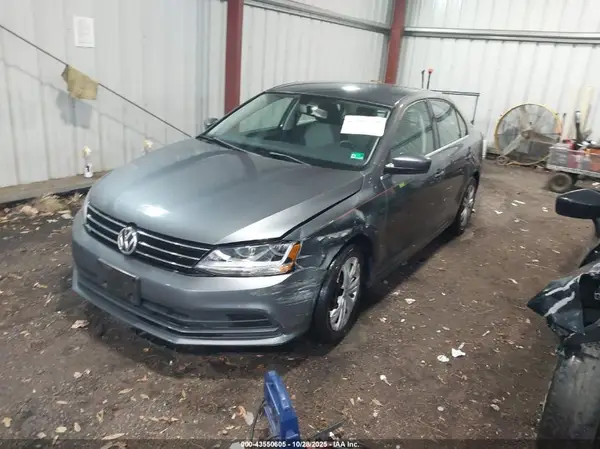 3VW2B7AJ3HM301385 2017 VOLKSWAGEN JETTA - Image 2