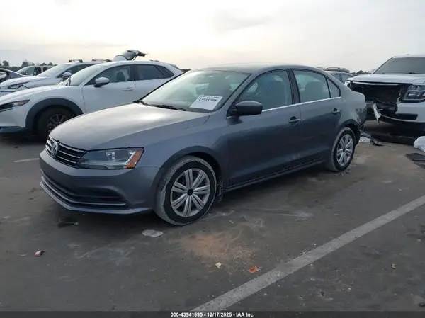 3VW2B7AJ3HM301418 2017 VOLKSWAGEN JETTA - Image 2