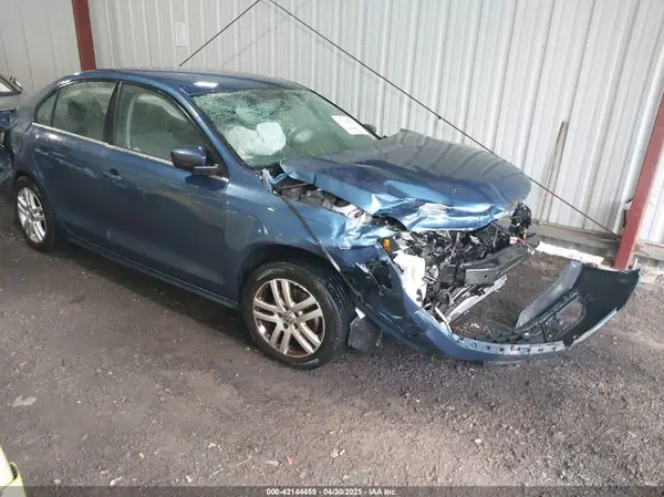 3VW2B7AJ3HM310703 2017 VOLKSWAGEN JETTA - Image 1