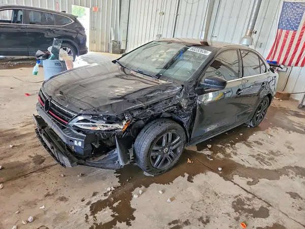 3VW2B7AJ3HM315951 2017 VOLKSWAGEN JETTA - Image 1