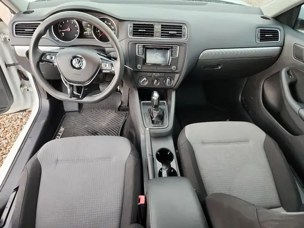 3VW2B7AJ3HM319496 2017 VOLKSWAGEN JETTA - Image 8