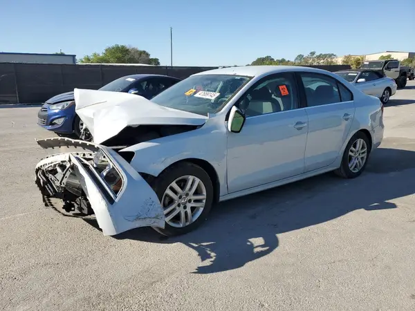 3VW2B7AJ3HM320860 2017 VOLKSWAGEN JETTA - Image 1