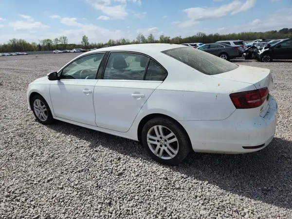 3VW2B7AJ3HM334466 2017 VOLKSWAGEN JETTA - Image 2