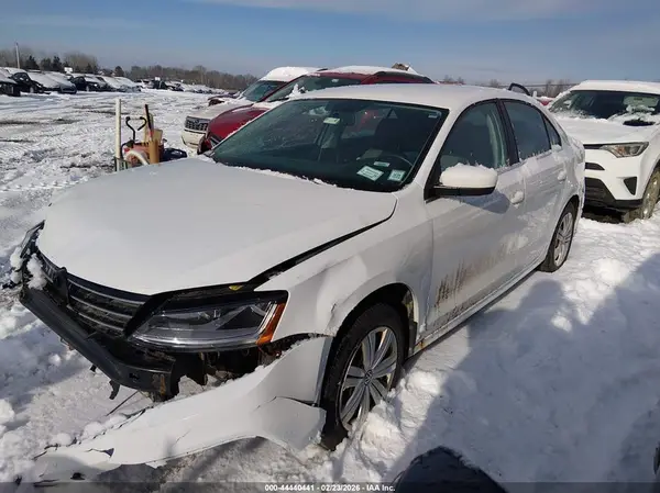 3VW2B7AJ3HM337027 2017 VOLKSWAGEN JETTA - Image 2