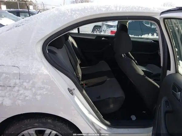 3VW2B7AJ3HM337027 2017 VOLKSWAGEN JETTA - Image 8