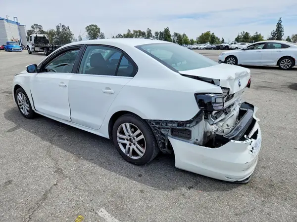 3VW2B7AJ3HM346147 2017 VOLKSWAGEN JETTA - Image 2