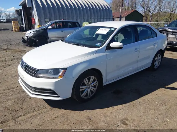 3VW2B7AJ3HM348996 2017 VOLKSWAGEN JETTA - Image 2