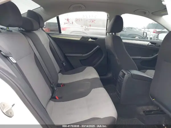 3VW2B7AJ3HM349002 2017 VOLKSWAGEN JETTA - Image 8