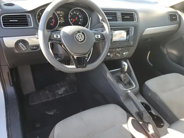 3VW2B7AJ3HM364552 2017 VOLKSWAGEN JETTA - Image 8