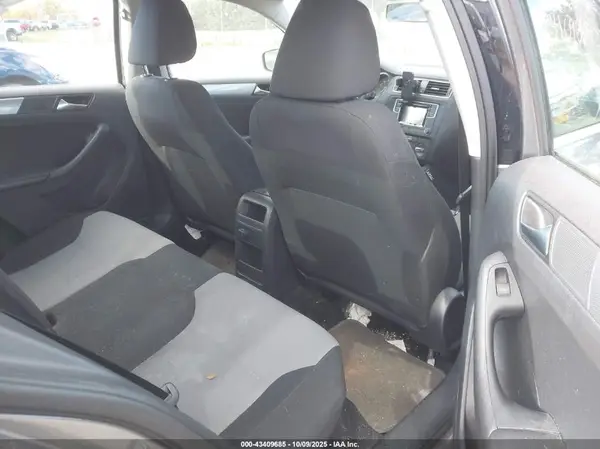 3VW2B7AJ3HM367371 2017 VOLKSWAGEN JETTA - Image 8