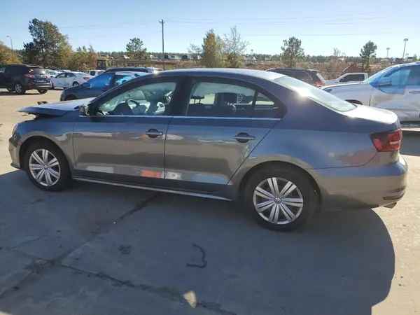 3VW2B7AJ3HM370027 2017 VOLKSWAGEN JETTA - Image 2
